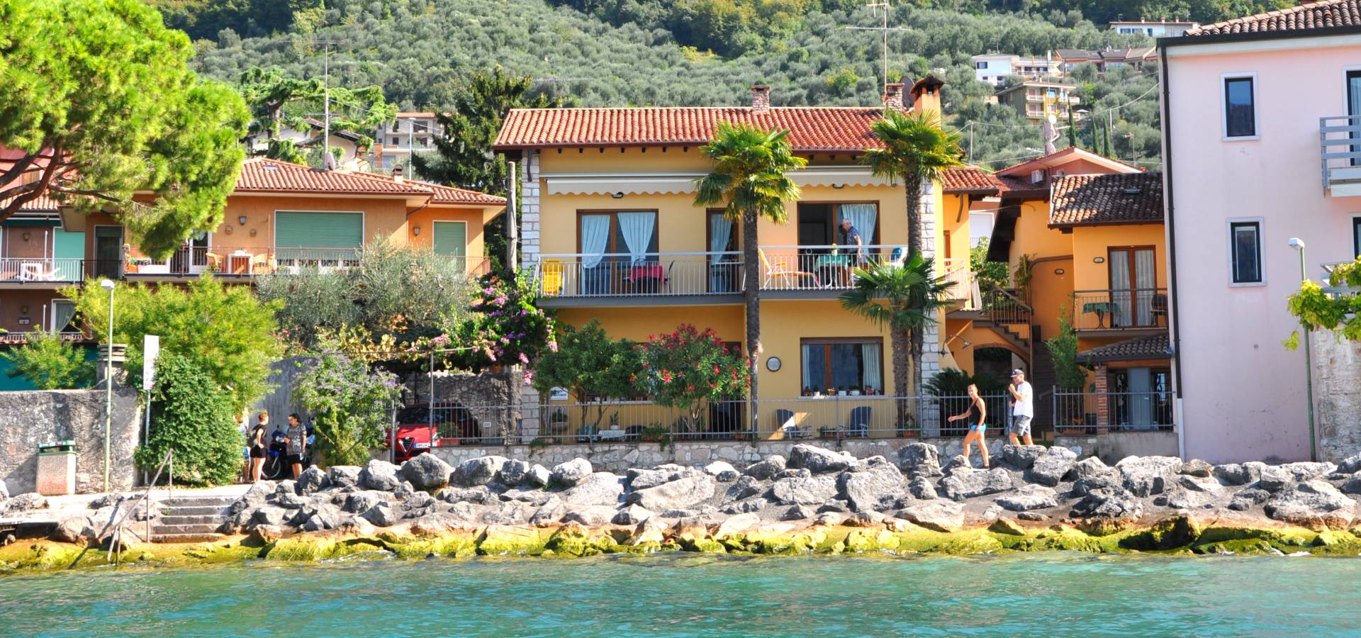 Malcesine holiday apartments lakefront