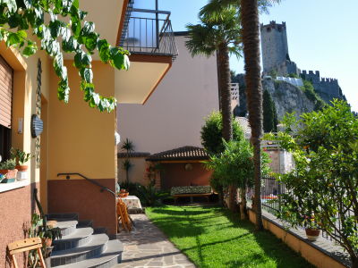 Guarnati Apartments mit Garten und Blick auf die Burg von Malcesine