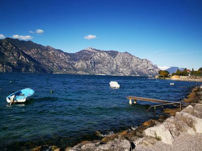 Guarnati Apartments directly on the shores of Lake Garda